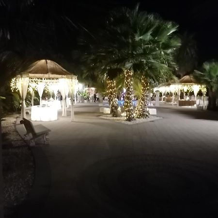 埃特纳科拉洛别墅酒店 Aci SantʼAntonio 外观 照片