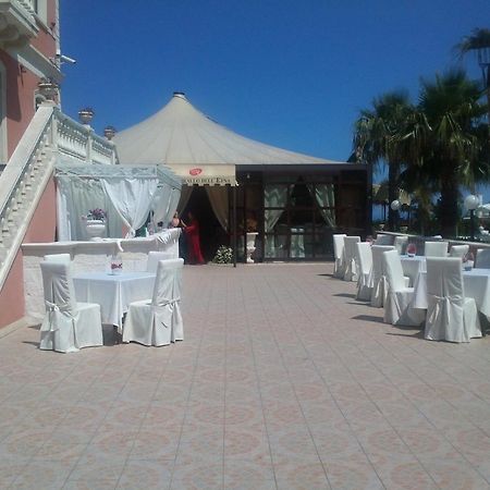 埃特纳科拉洛别墅酒店 Aci SantʼAntonio 外观 照片