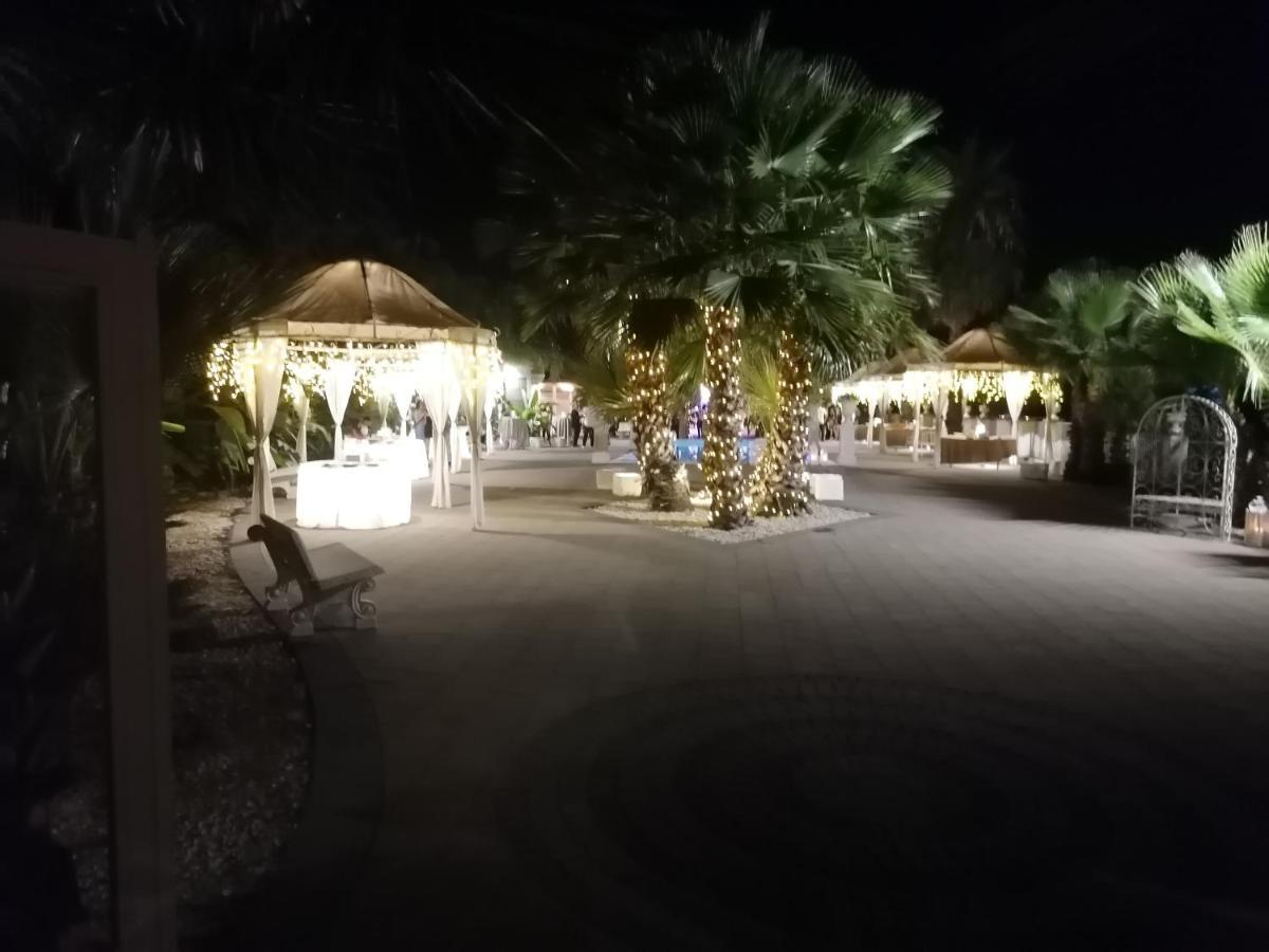 埃特纳科拉洛别墅酒店 Aci SantʼAntonio 外观 照片